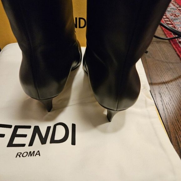 FENDI Karligraphy- Black Leather Boots 37 - Picture 4 of 9